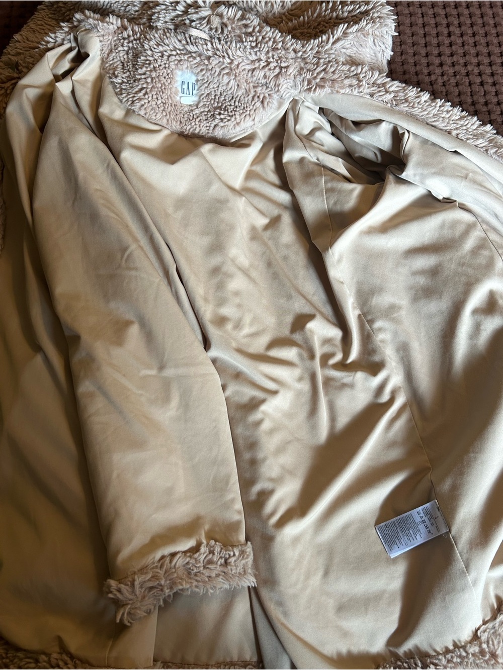 GAP Women's Plush Teddy Jacket in Light Tan - Picture 6 of 6